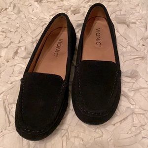 VIONIC basic black suede flat size 5.  New without box.